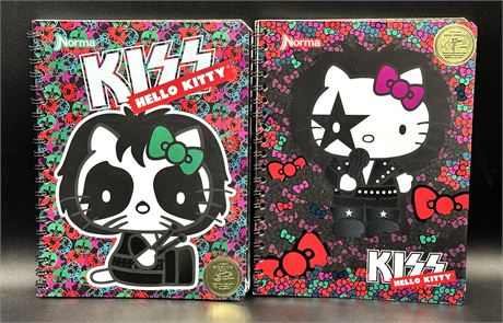 2 KISS Hello Kitty Portfolio Binders